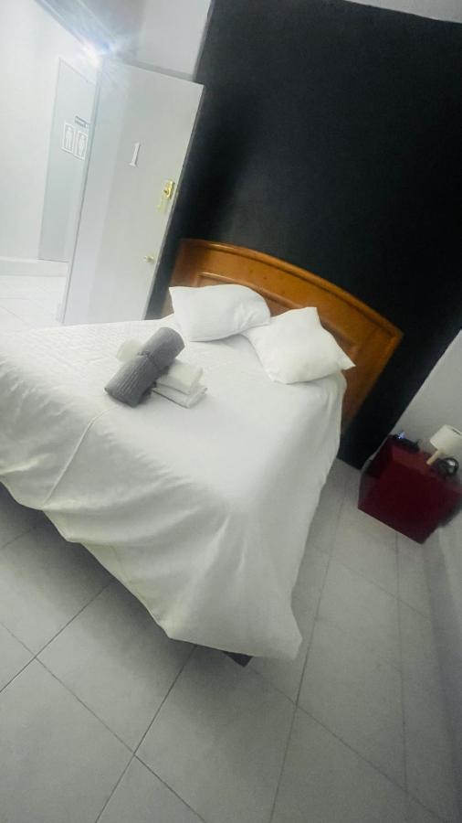Hostal Letys Place Emilio مدينة مكسيكو المظهر الخارجي الصورة