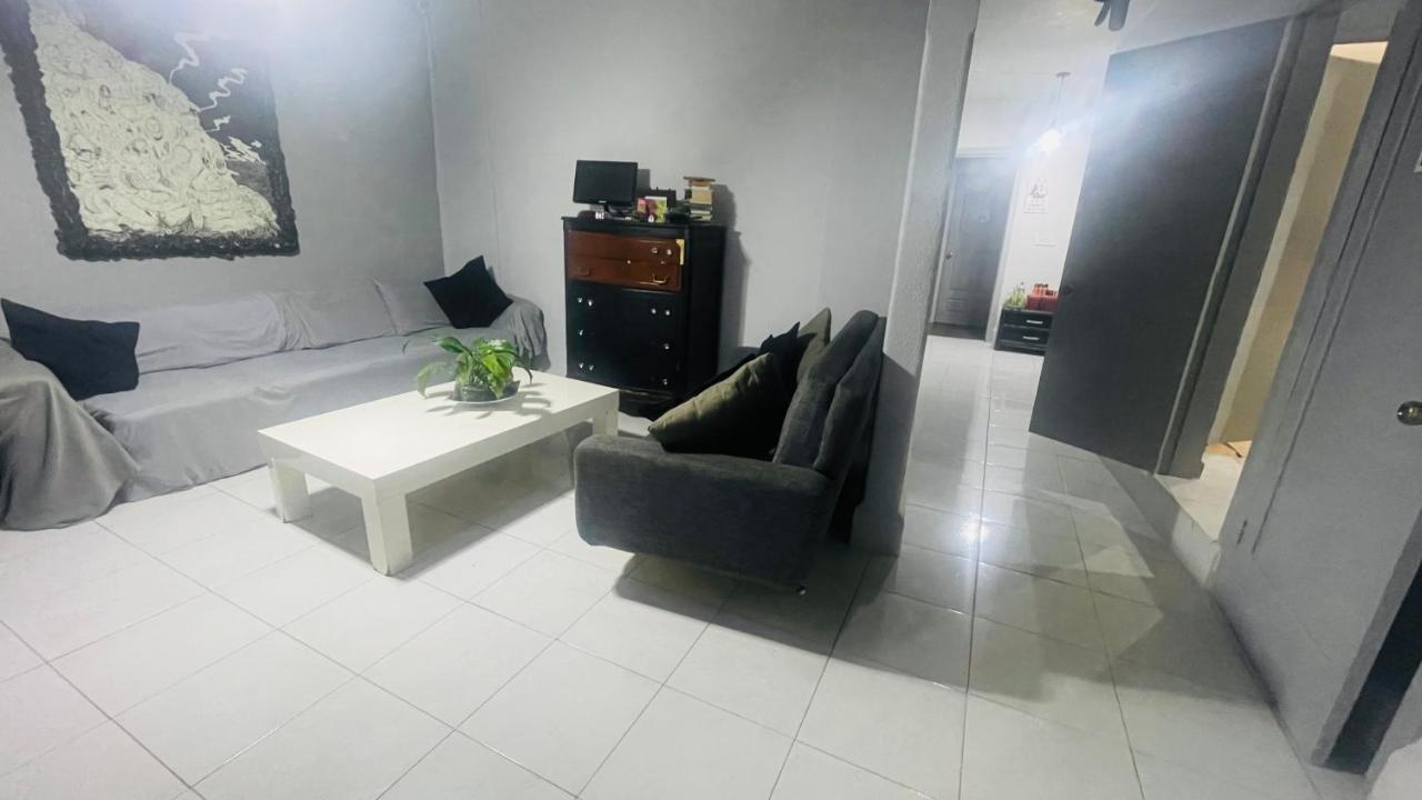 Hostal Letys Place Emilio مدينة مكسيكو المظهر الخارجي الصورة