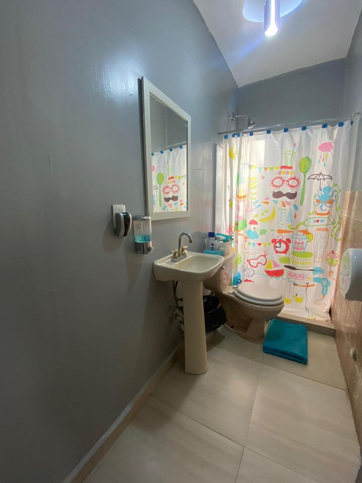 Hostal Letys Place Emilio مدينة مكسيكو المظهر الخارجي الصورة
